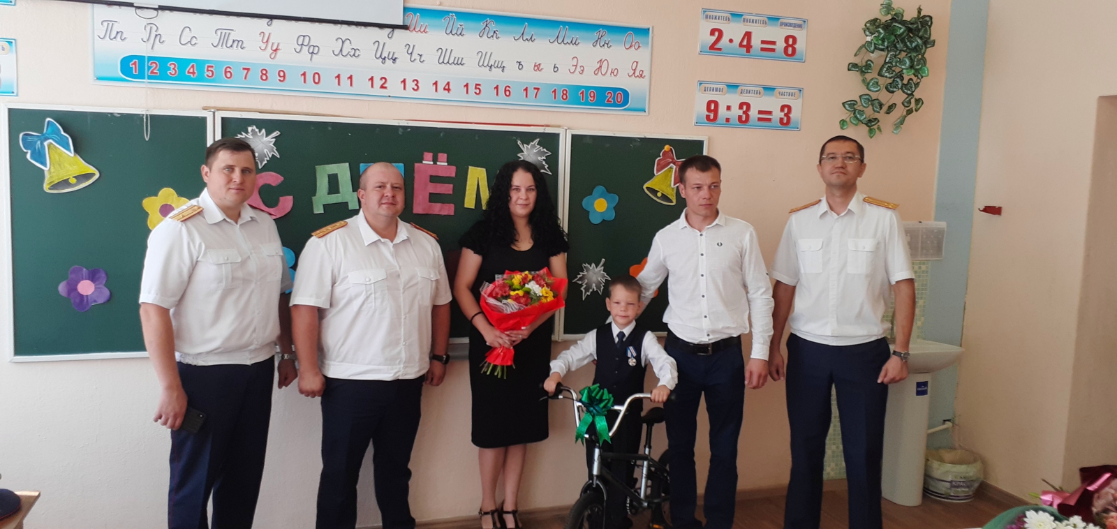 В Татарстане 7-летнего мальчика наградили медалью «Доблесть и отвага»