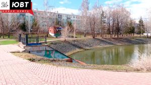 Пятно от бензина обнаружили на каскаде прудов в Альметьевске