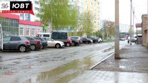 Заплатка на заплатке: когда в Альметьевске отремонтируют дорогу по улице Зифы Балакиной