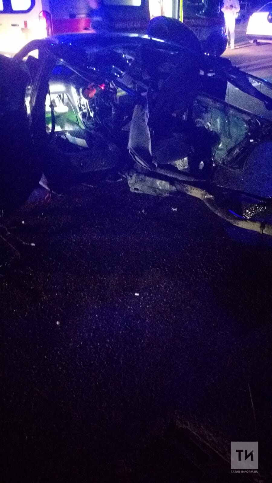 Легковушку разорвало пополам: в Набережных Челнах в ДТП погиб водитель