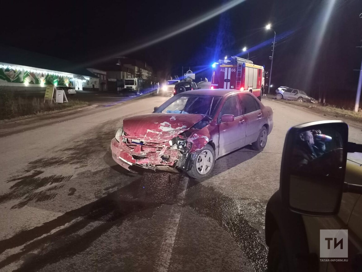 В Лениногорске произошло ДТП, водителя с травмами увезли в больницу