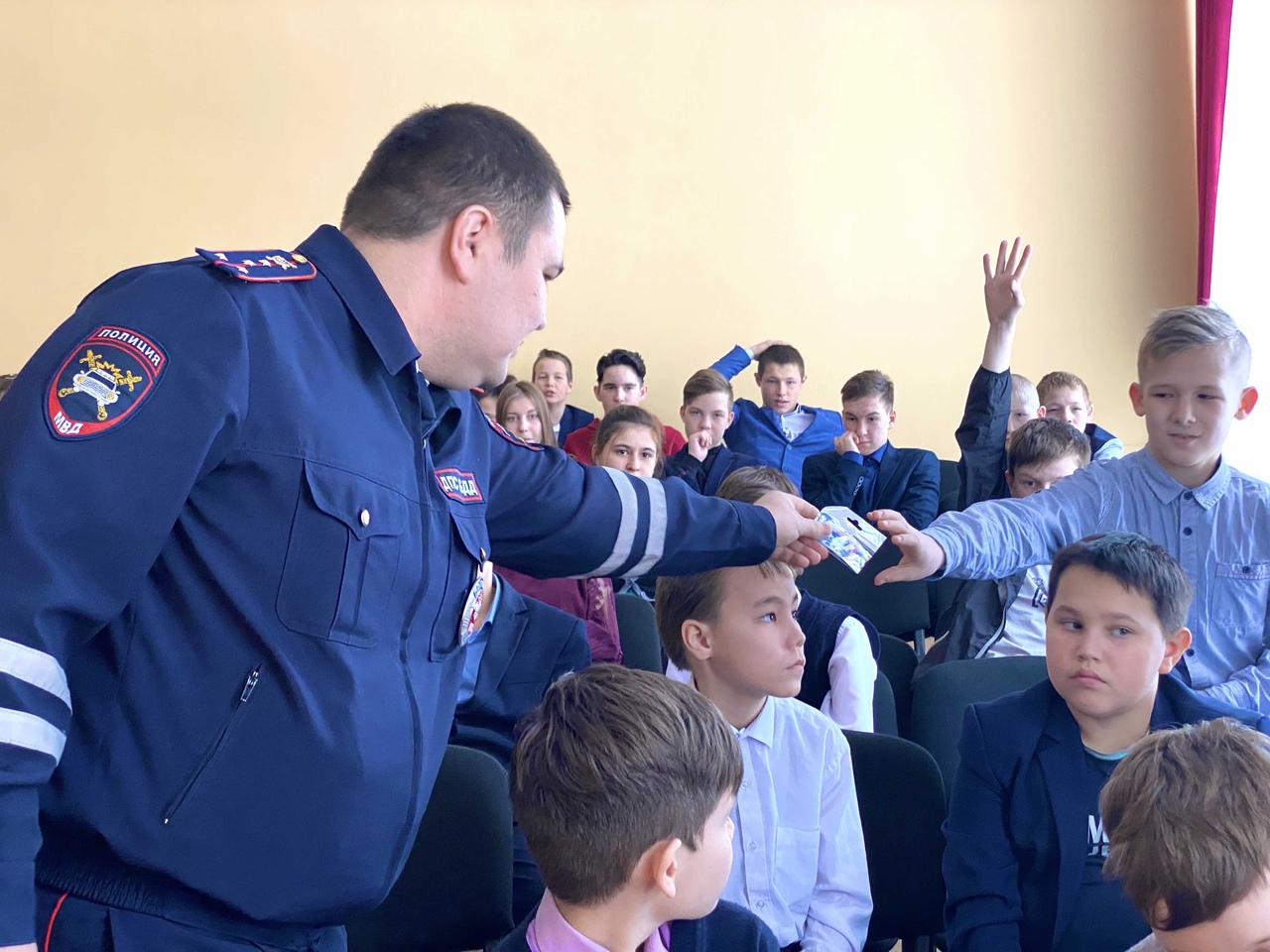 В Альметьевском районе для школьников провели викторину «Соблюдая ПДД, не окажешься в беде»