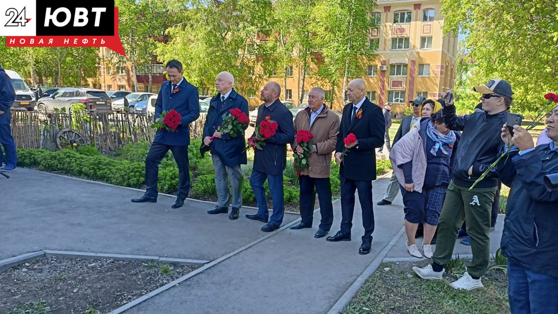 В Альметьевске открыли мемориальную доску участнице ВОВ, актрисе Закие  Туешевой