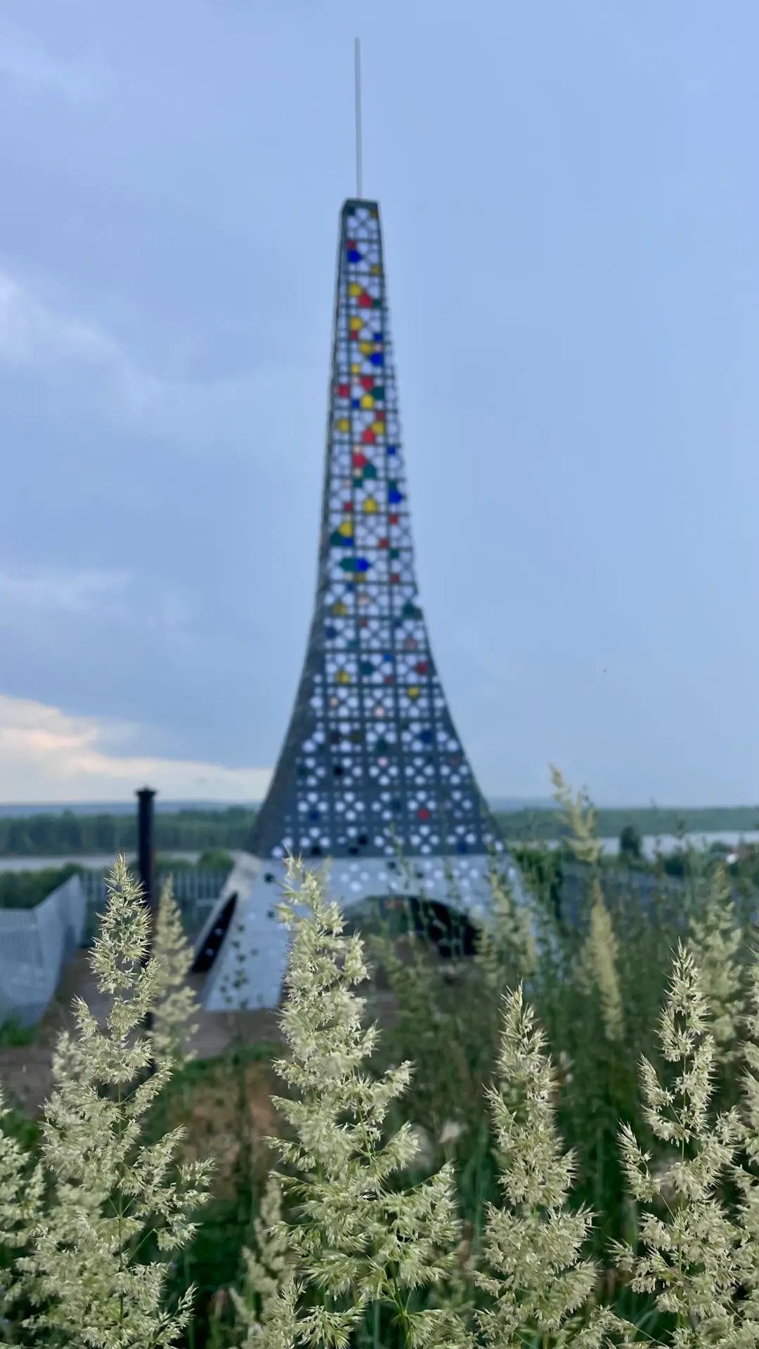 эйфелева башня в центре мамадыша