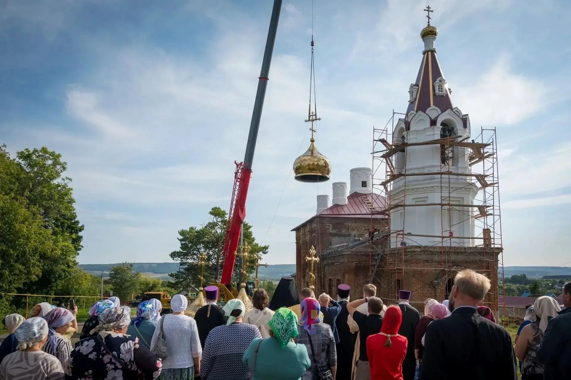 Освящение куполов и крестов для храма в селе Верхний Акташ