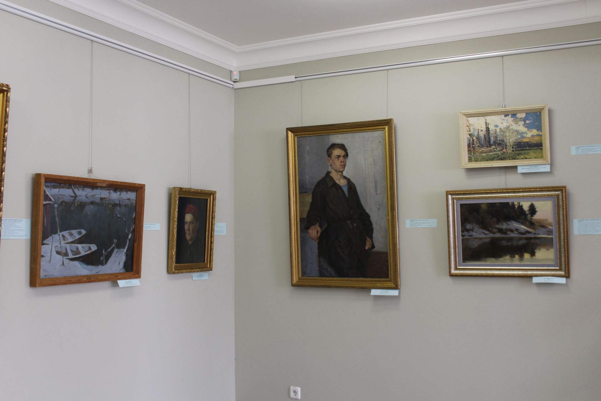 Альметьевск здесь и сейчас: в городе проходит выставка, посвященная 100-летию со дня рождения основателя картинной галереи