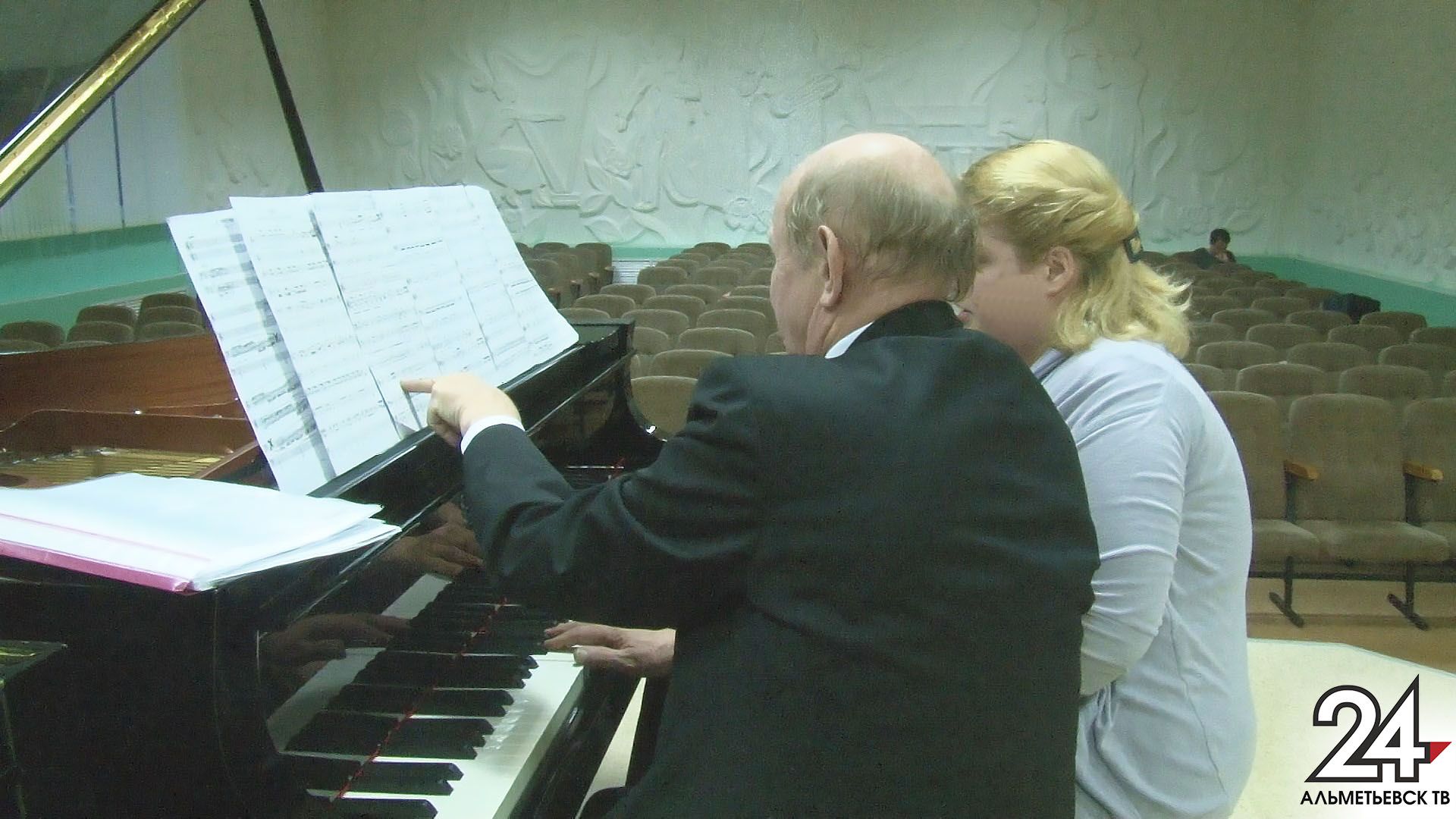 Музыка на любой вкус: в Альметьевске прошел концерт известного пианиста-импровизатора