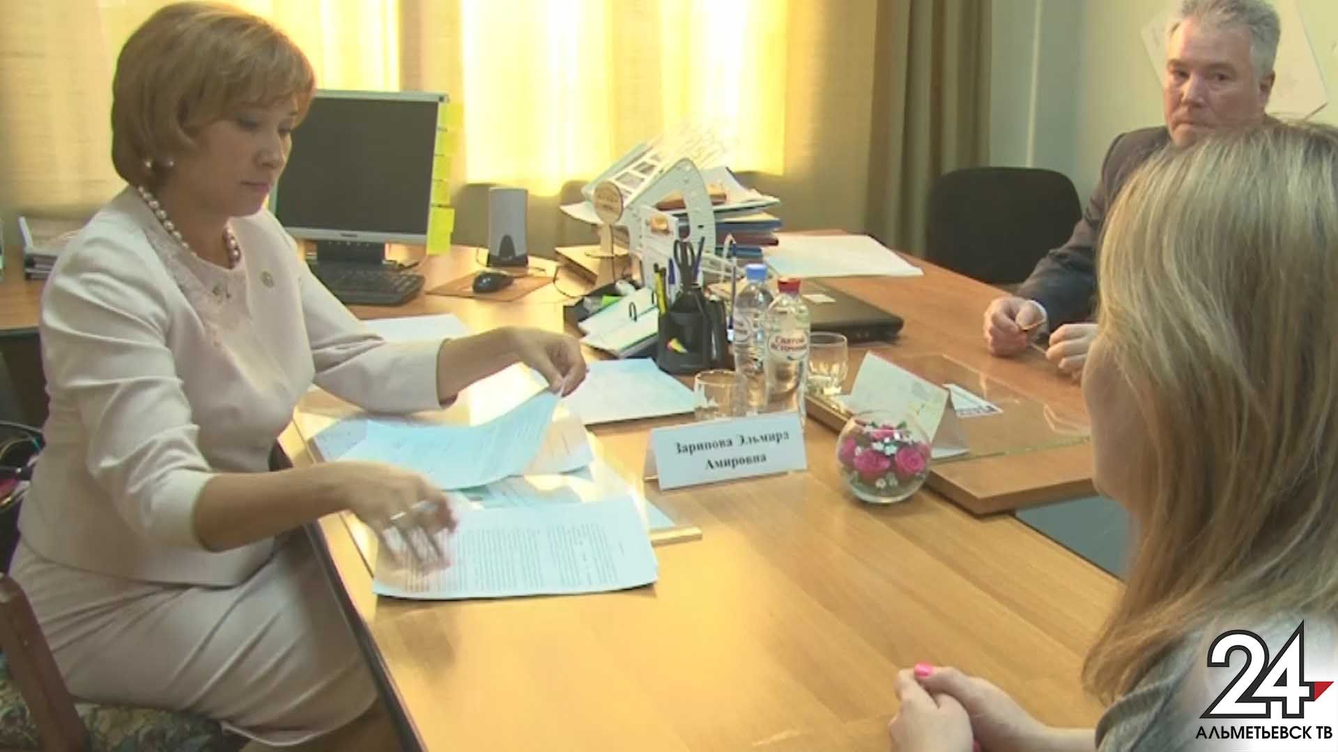 Министр труда, занятости и социальной защиты провела прием граждан в Альметьевске