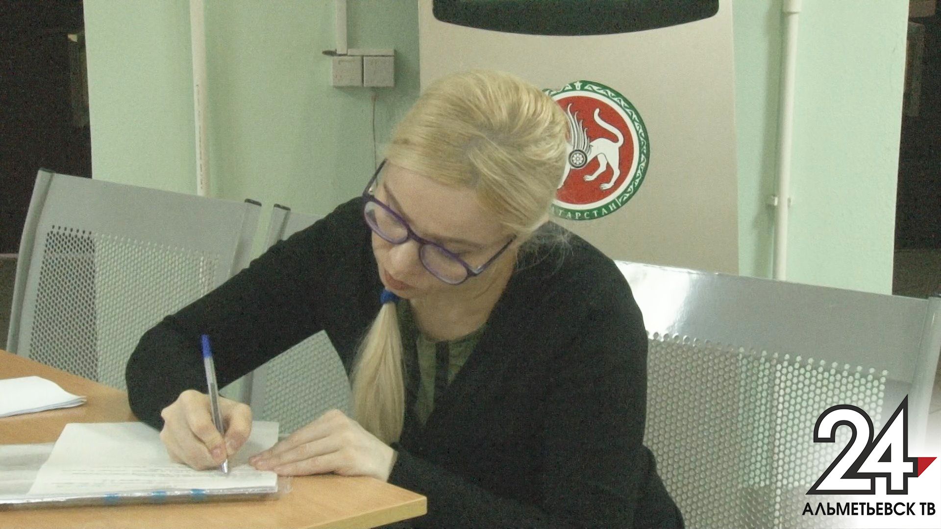 Для мечтающих расстаться со статусом безработного в Альметьевске прошла ярмарка вакансий