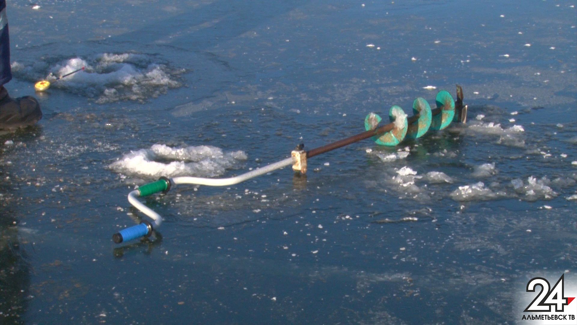 Первый лед – самый опасный: в Альметьевске спасатели открыли сезон рейдов по водоемам