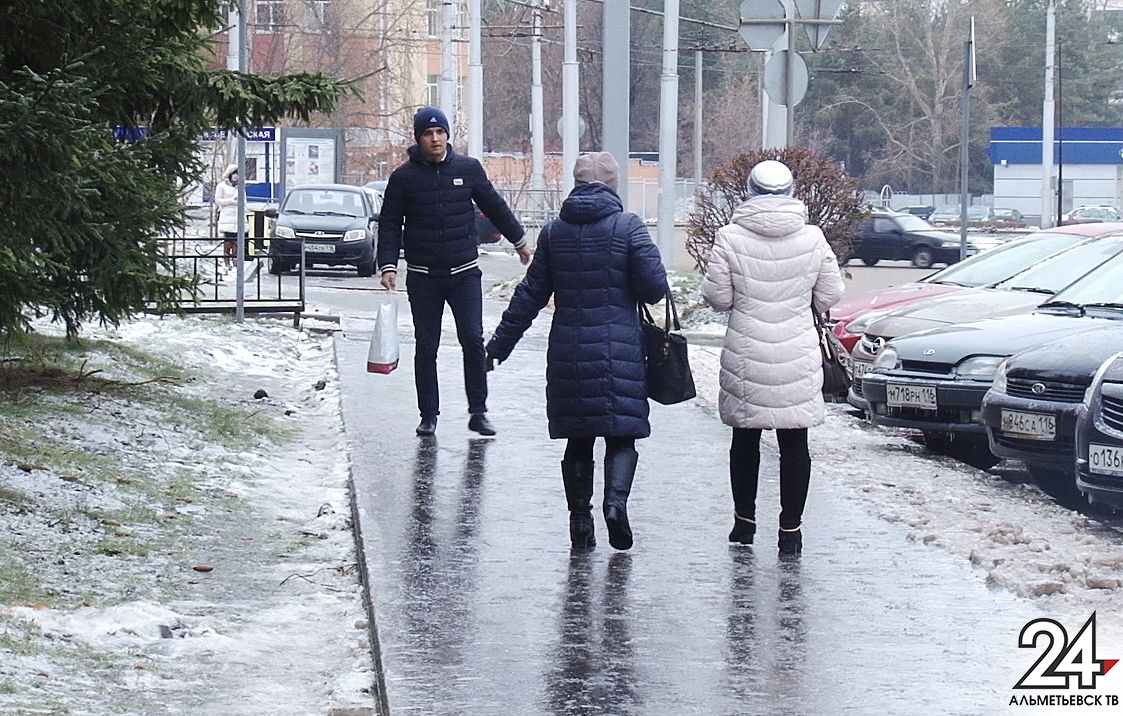 Синоптики Татарстана предупреждают о снеге и гололедице