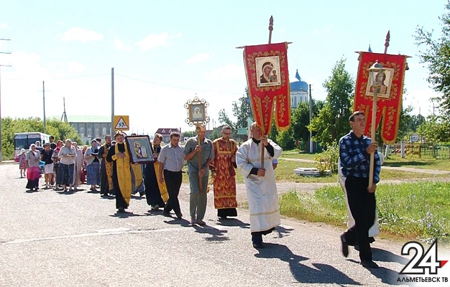 В Ильин день православные альметьевцы прошли 5 километров крестным ходом