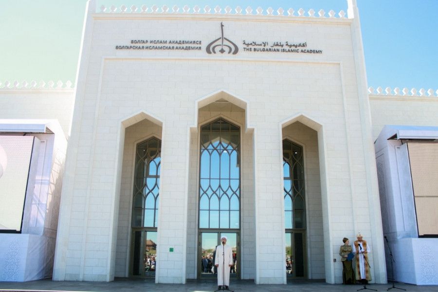 Студенческие билеты получили первые учащиеся Болгарской исламской академии в Татарстане 