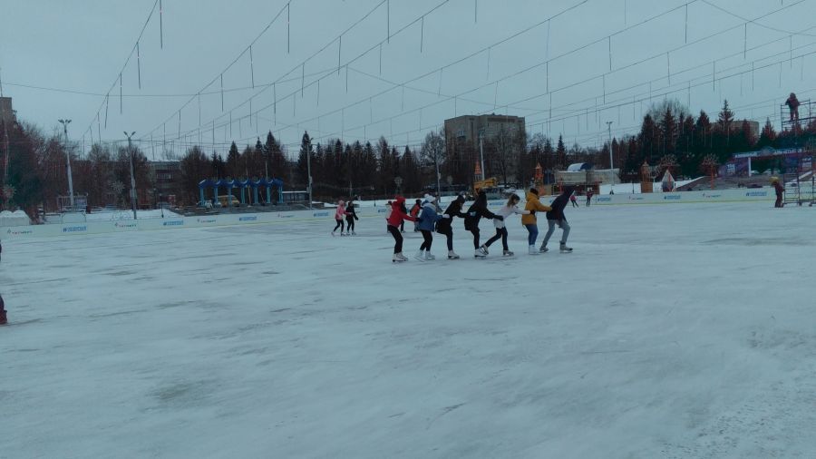 На катке  «Любимый Альметьевск» ждут детей на спортивно-игровую программу
