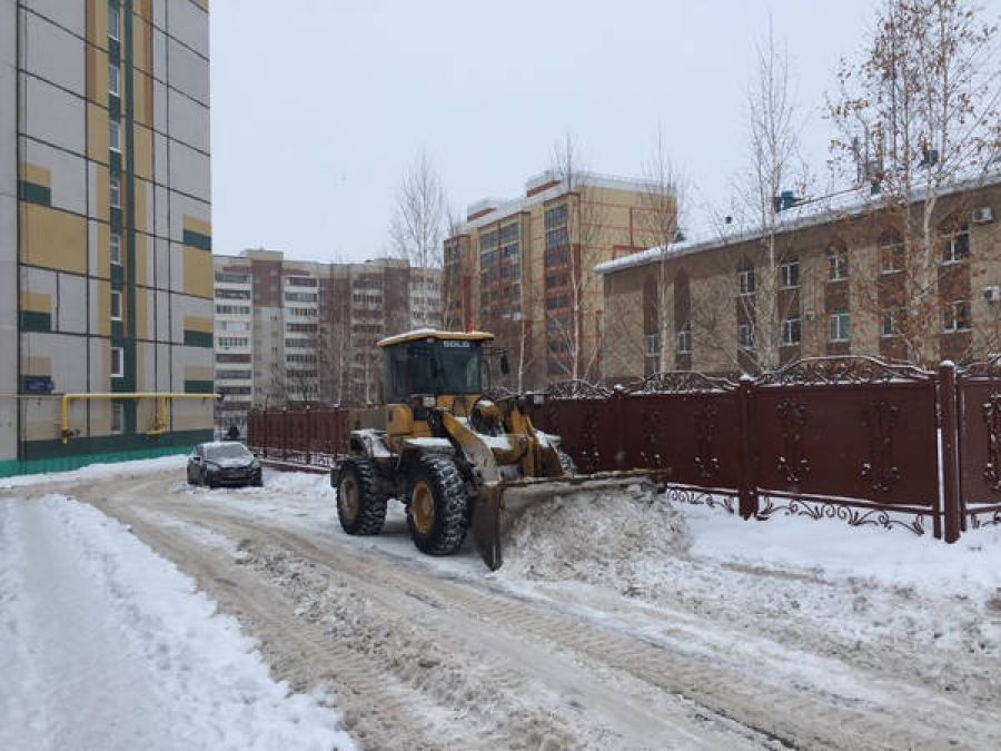 Улицы и дворы Альметьевска очищаются от снега