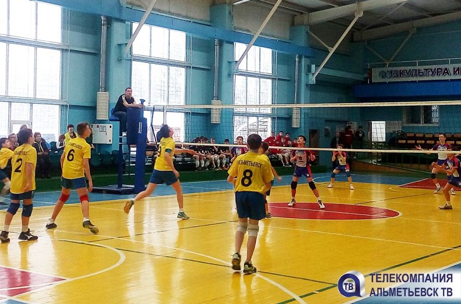 В Альметьевске прошел всероссийский турнир по волейболу