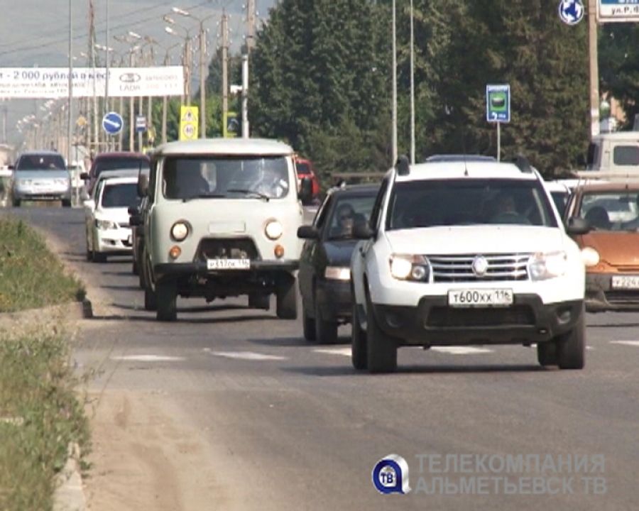 В связи с проведением Дня нефтяника и Дня города в Альметьевске будет ограничено движение автомобилей
