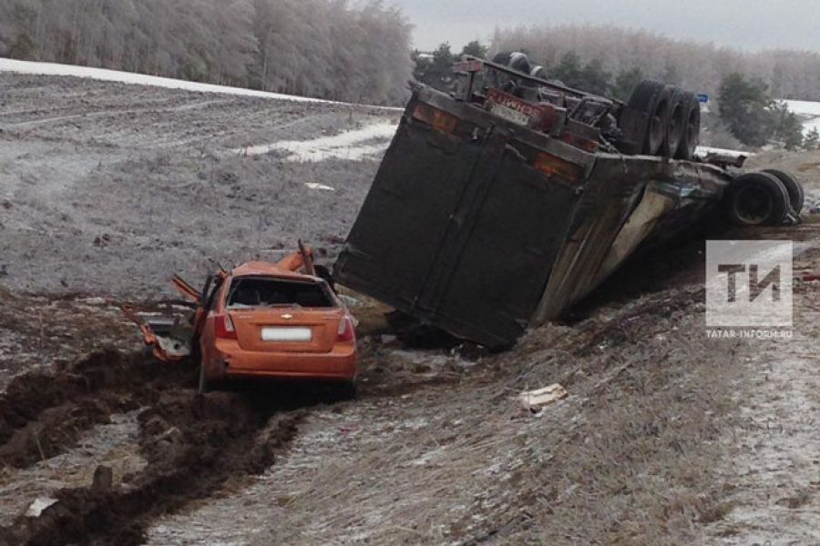 Погибли все пострадавшие в крупной аварии в Татарстане
