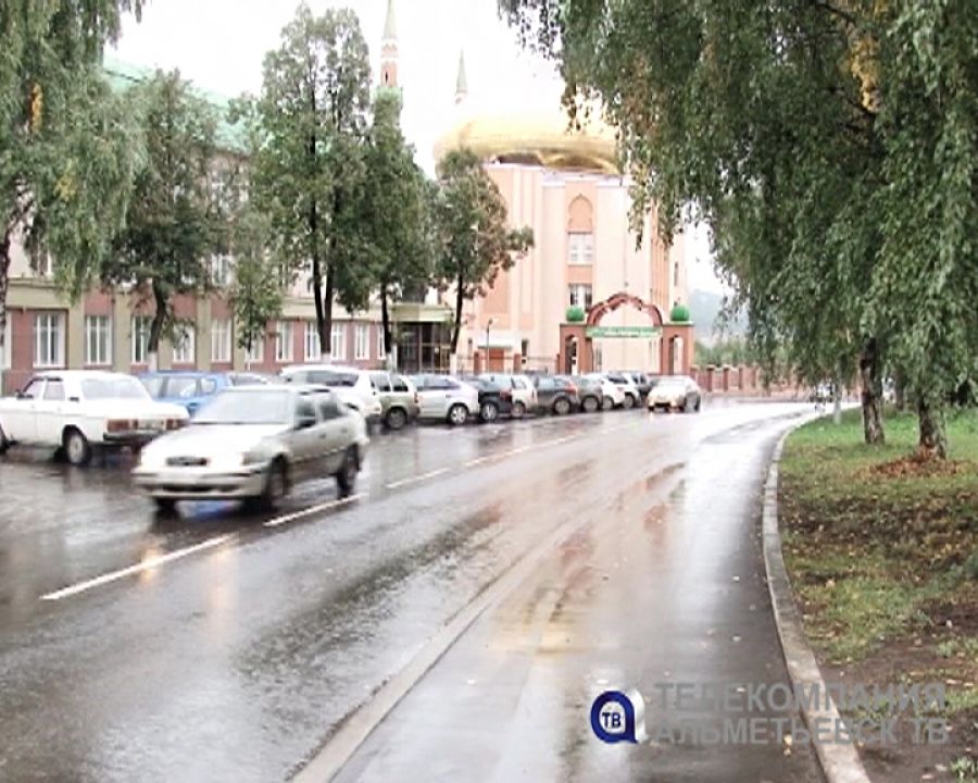 Альметьевцы жалуются в «Народный контроль» на сужение дороги по улице Марджани