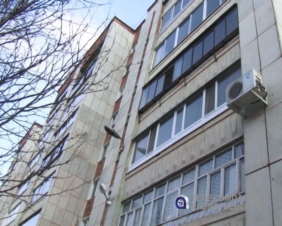 Недобросовестным собственникам жилья в Альметьевске придется иметь дело с полицией и судом