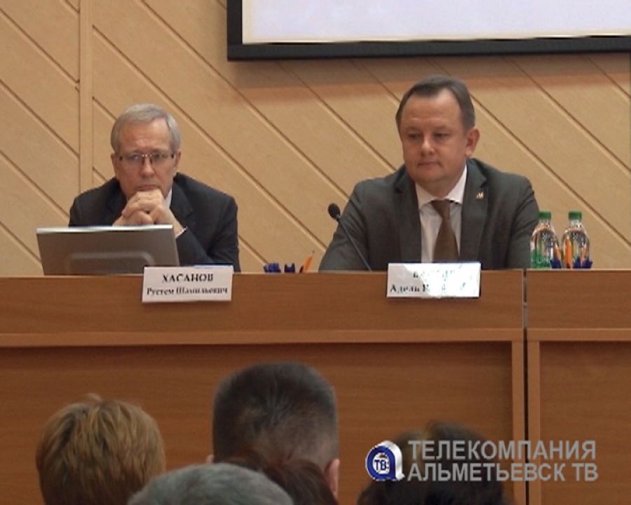 Министр здравоохранения Татарстана рассказал альметьевцам о десяти правилах здоровья и долголетия