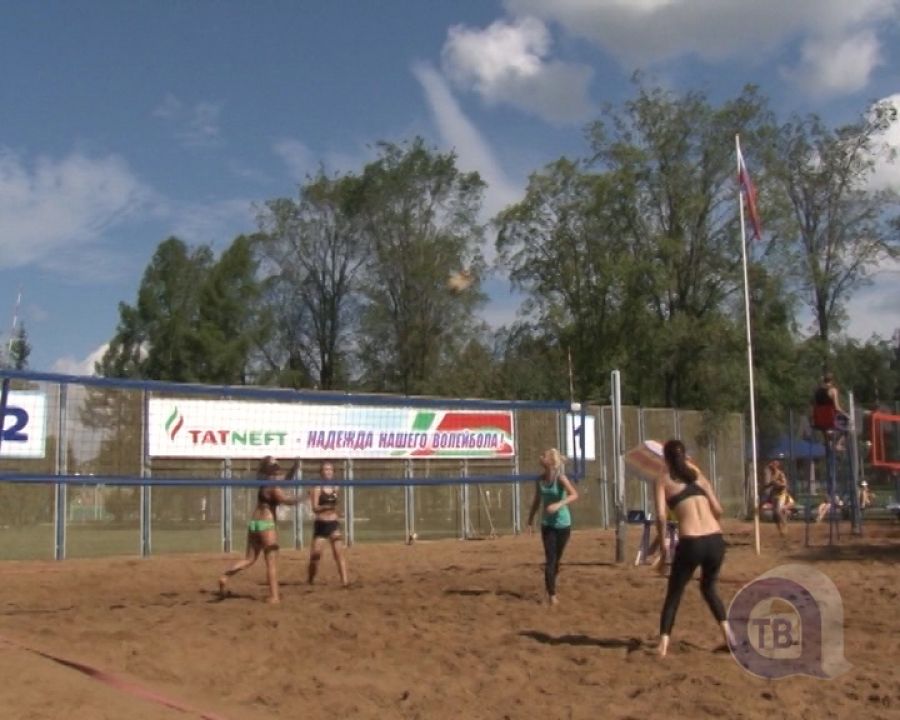 В Альметьевске состоялся турнир по пляжному волейболу