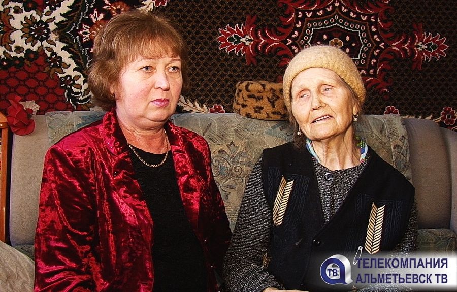 В Альметьевске создадут приемные семьи для одиноких пенсионеров