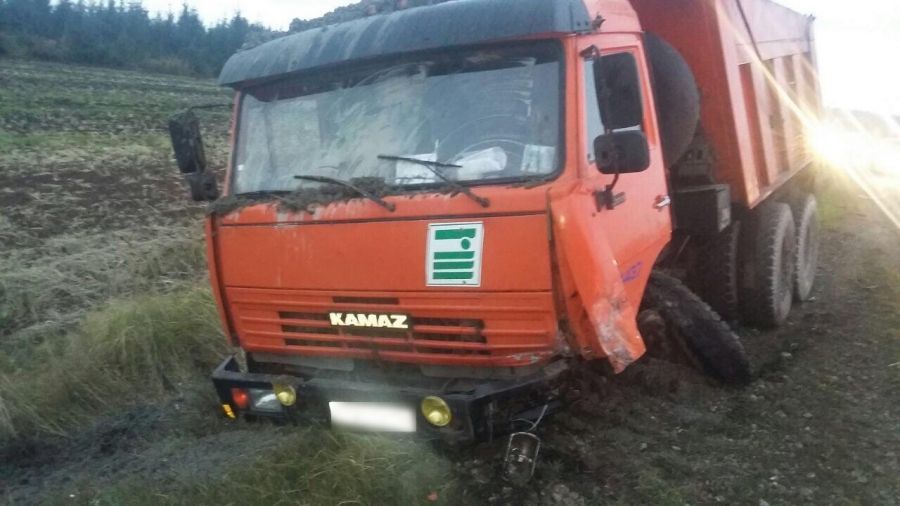 В Татарстане водитель легковушки погиб после столкновения с грузовиком