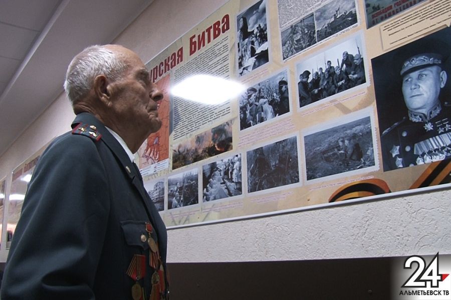 Альметьевский бизнесмен распространяет стенды о Великой отечественной войне