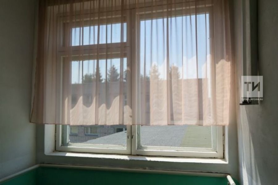 Подробности преступления: в Татарстане пьяный мужчина выбросил из окна пятилетнего ребенка