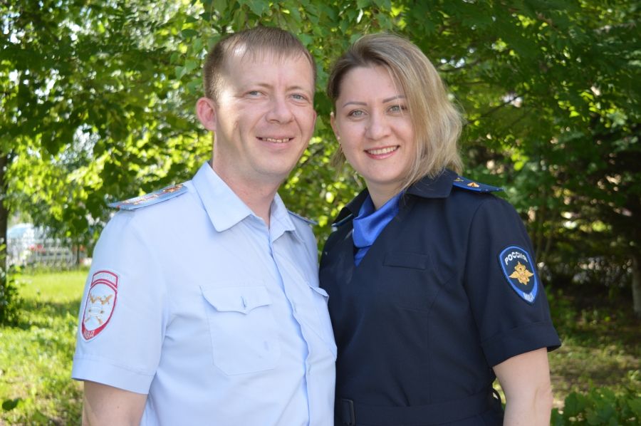 Семья полицейских из Альметьевска поделилась секретами счастливого брака