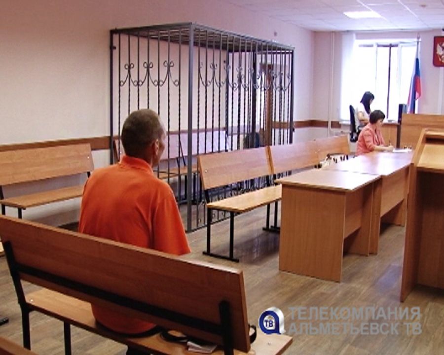 В Альметьевском суде рассматривается дело таксиста, страдающего наркотической зависимостью