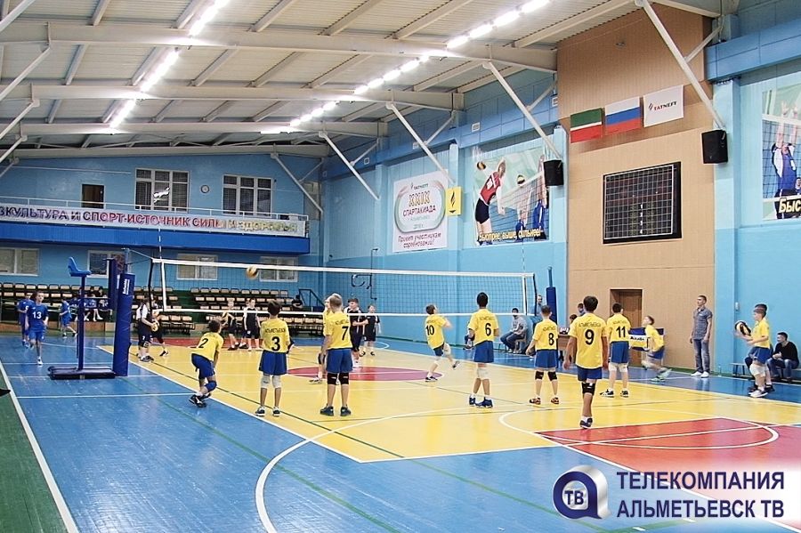 Альметьевские спортсмены стали лучшими на Первенстве РТ по волейболу