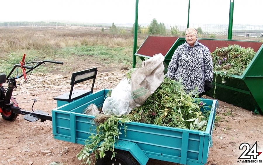 В селах Альметьевского района устанавливают мусорные контейнеры 