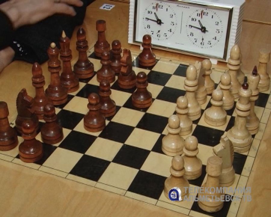 Альметьевские медработники сыграли в шахматы