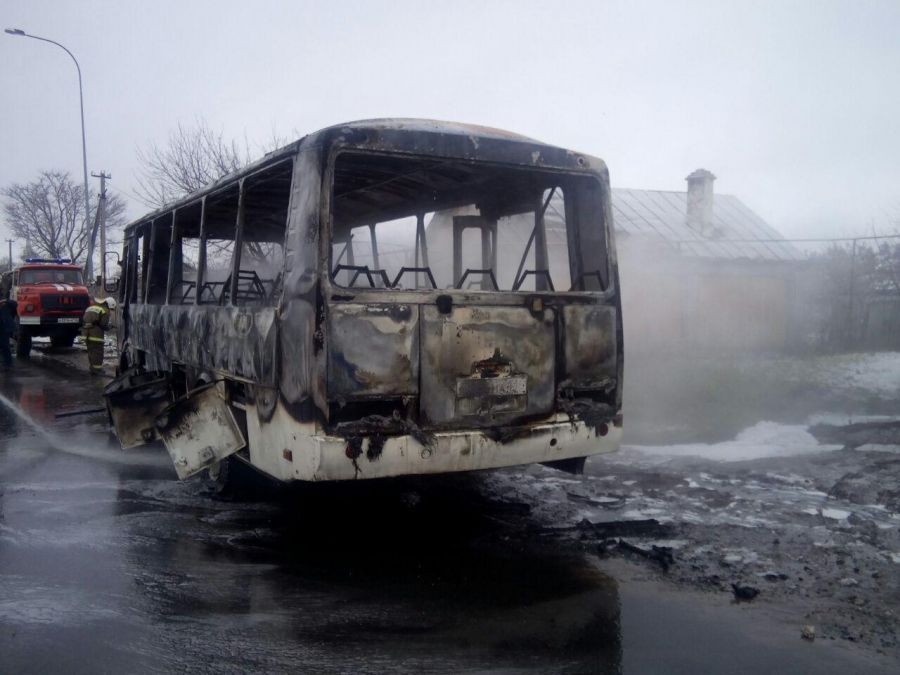 Фото: В Татарстане на трассе сгорел автобус «ПАЗ»