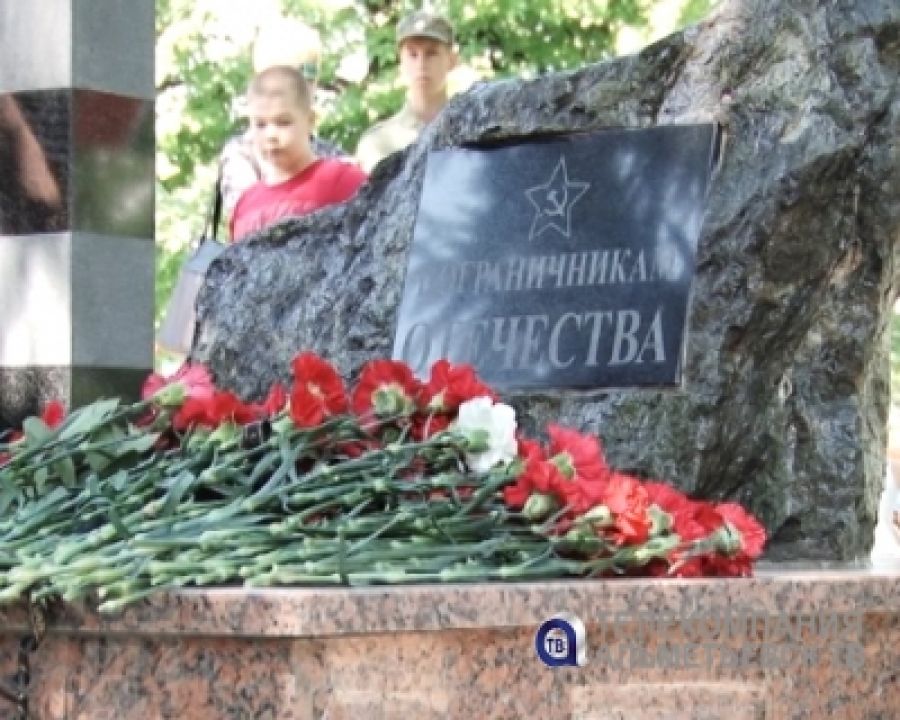 В Альметьевске открыли памятник пограничникам