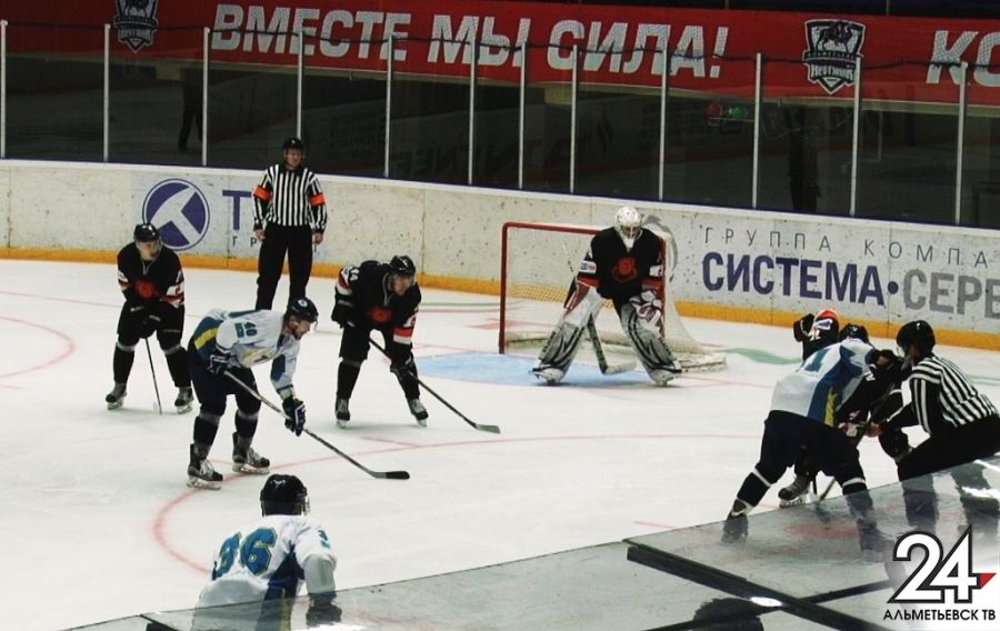 Альметьевские хоккеисты отдали кубок Казахстану