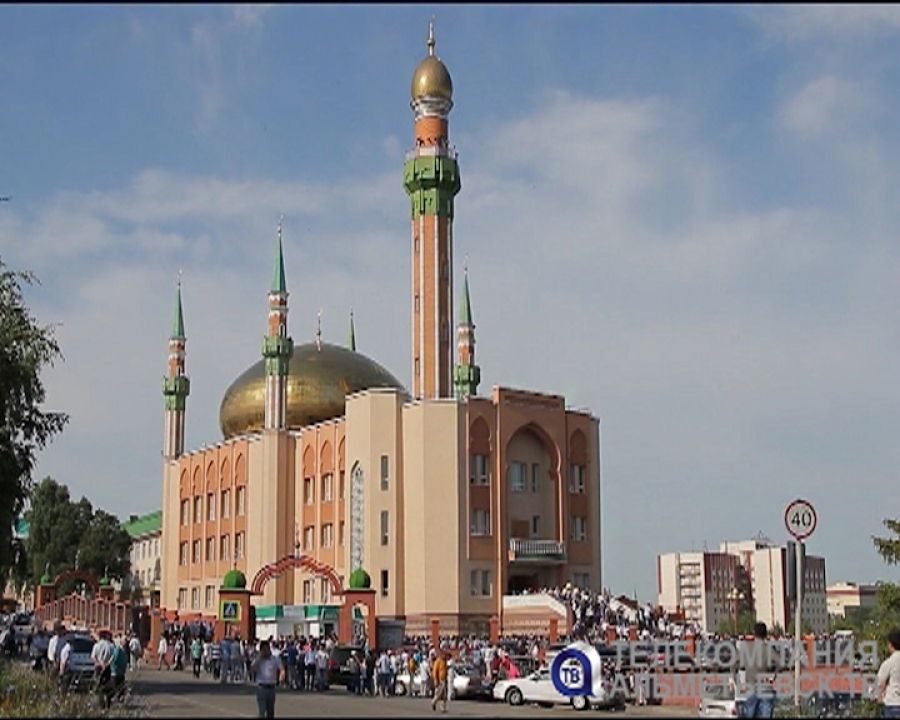 Альметьевцы отметили один из главных праздников ислама – Ураза-байрам