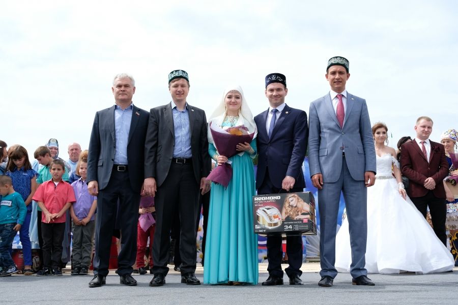 День семьи, любви и верности отметили в Альметьевске