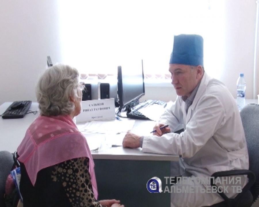 В Альметьевском онкологическом диспансере провели прием местные и казанские врачи