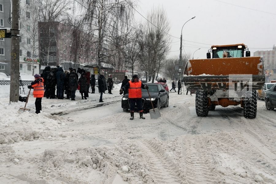 Более 500 машин чистили улицы Казани в ночь на 6 февраля
