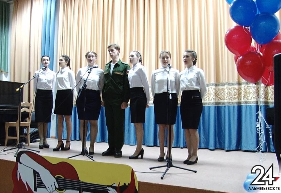 В Альметьевске прошел фестиваль солдатской песни