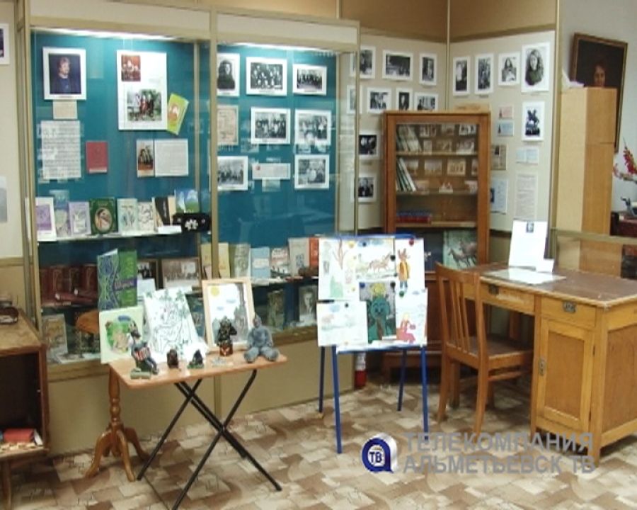 В Альметьевском краеведческом музее открылась выставка, посвященная Тукаю