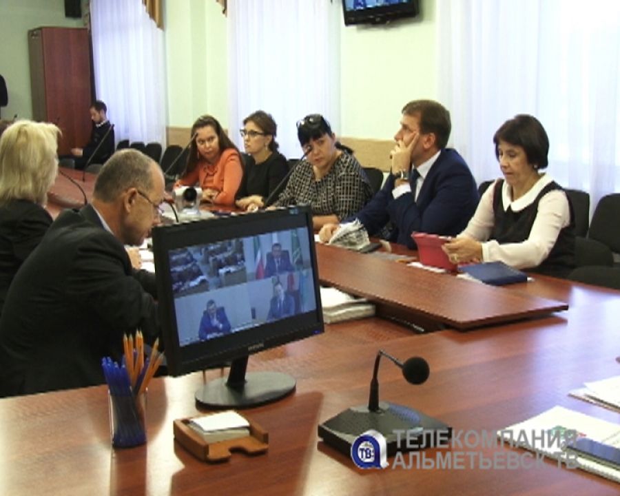 Обеспечение жильем детей-сирот обсудили в Татарстане