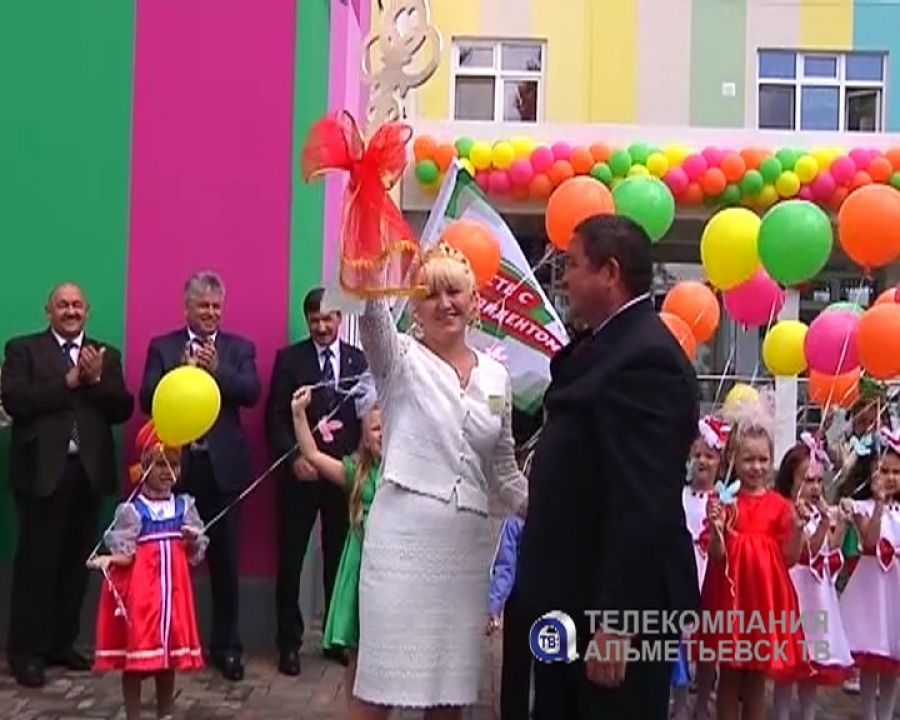Рустам Минниханов: «В истории Татарстана мы никогда еще не открывали столько детских садов»