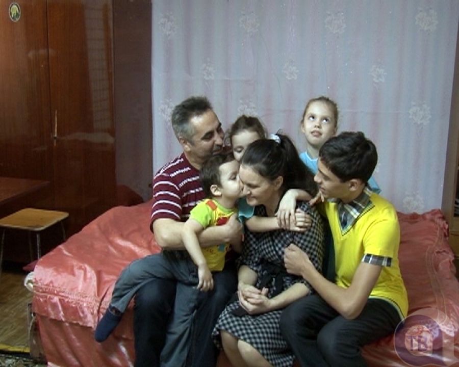 Многодетной матери из Альметьевского района вручили медаль «Материнская слава»
