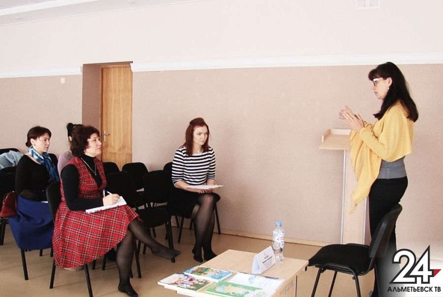В Альметьевске прошел отбор чтецов-волонтеров в проект «Классные чтения!»