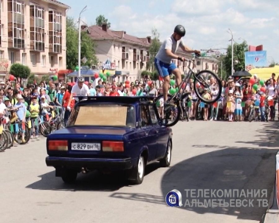 В Альметьевске прошел первый велопарад