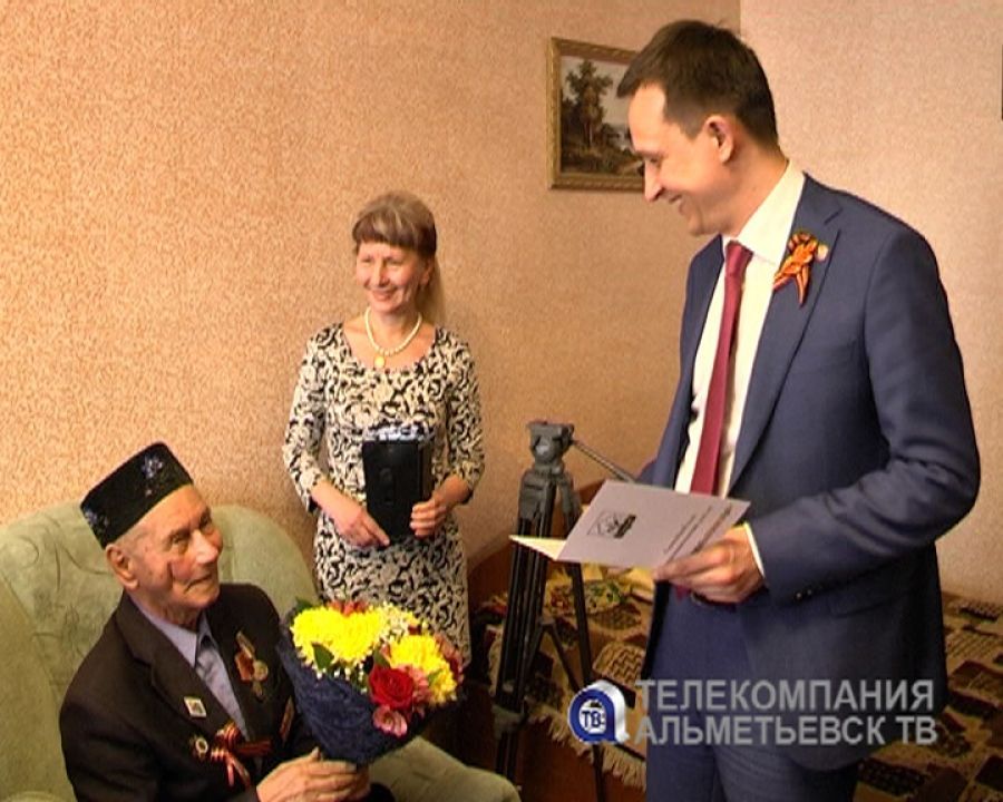 В преддверии Дня Победы в Альметьевске проходят встречи с ветеранами